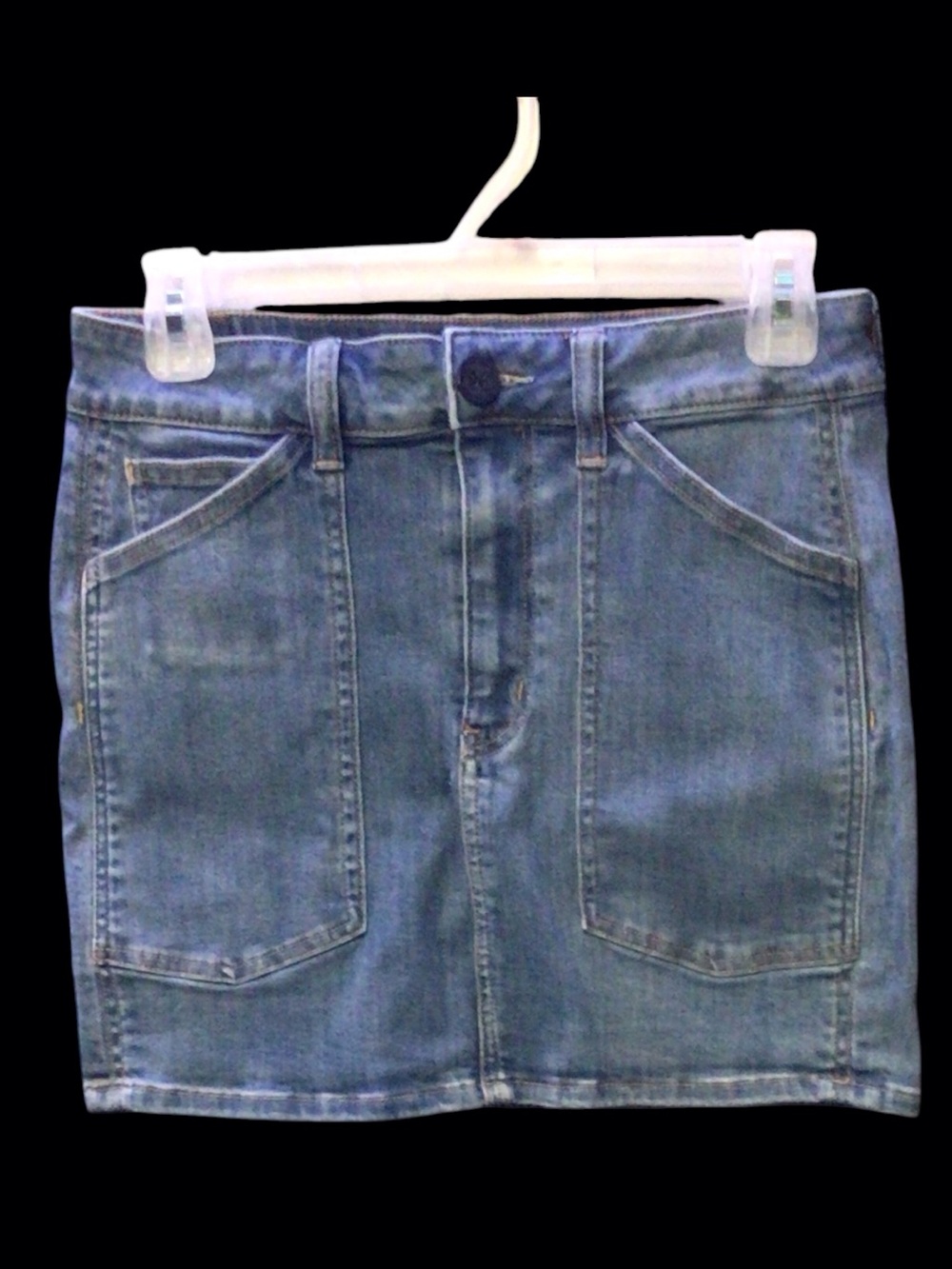 EUC...AMERICAN EAGLE denim miniskirt . Size 6 (next level stretch)